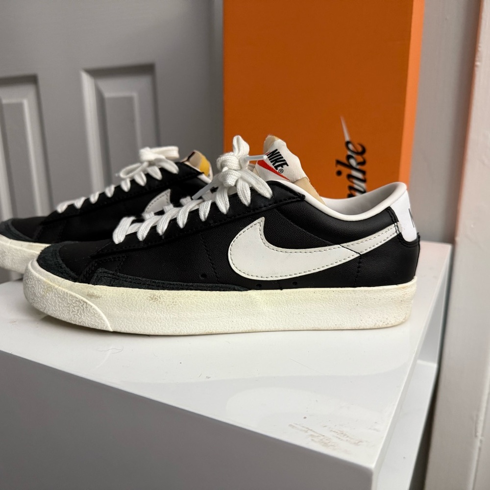 Nike Blazer Low 77 Black and White Sneakers Size 6.5 w Original Boxers
